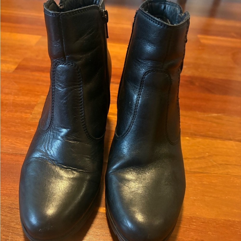 Elegant Black Ankle Booties